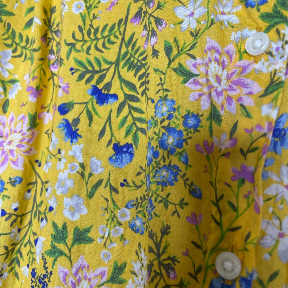 Old Navy PLus Size Floral Button Down - Picture 3 of 4